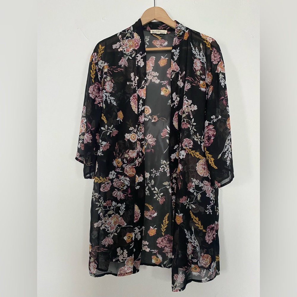 NWOT Wallflower Floral lightweight open cardigan